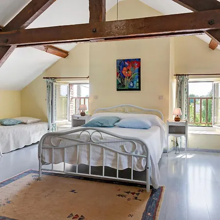 D'hotes Vignolo Bed and Breakfast Pontiacq-Viellepinte