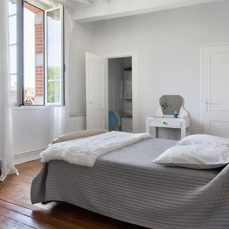 D'hotes Vignolo Bed and Breakfast Pontiacq-Viellepinte